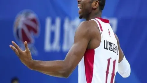 沙超焦点战：达曼协作对决新未来城，激情对决一触即发，精彩比分实时揭晓！