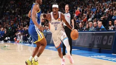 李圣龙点球助上海海港中超第7轮1-0胜河北，奥斯卡轻松破门得分